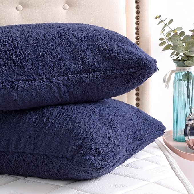 Reafort Ultra Soft Sherpa Pillowcases Pillow Covers Standard Size 20"x26" Pack of 2 with Zipper Closure (Navy, 20”x26” Standard Sham)