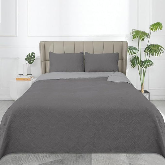 Easy-Going Twin Size Reversible Quilt Set with 1 Quilt and 1 Pillow Sham, Soft Bed Quilt Cover, Water Resistant Lightweight Microfiber Bedspread, Stain Resistant, Olive Leaf-Gray/Light Gray