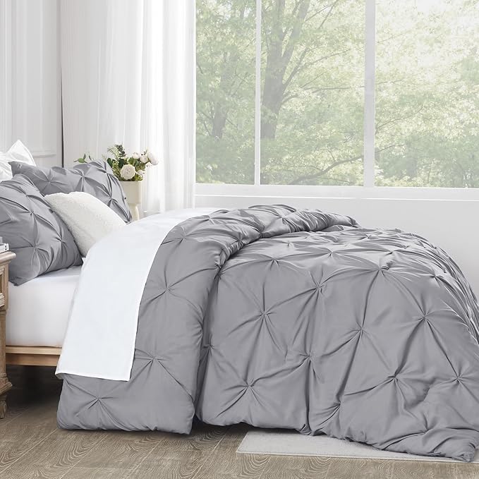 Andency Silver Gray King Size Comforter Set (104x90Inch), 3 Pieces Soft Lightweight Western Modern Pinch Pleat Bedding Comforters, All Season Warm Down Alternative Bed Set for Boys Men Adults