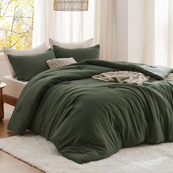 Bedsure Twin Comforter Set Olive Green, Soft Prewashed Twin Size Bedding, Quilted Comforter with Clover Design, Down Alternative Comforter for All Seasons, 2 Pieces Bed Set with 1 Pillow Sham