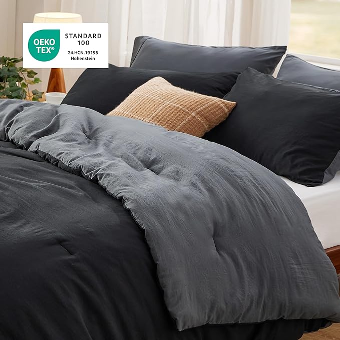 Bedsure Queen Size Comforter Set, Reversible Black Soft Prewashed Bedding for All Seasons, 3 Pieces Warm Down Alternative Bed Set, 1 Lightweight Comforter (90"x90") and 2 Pillowcases (20"x26")