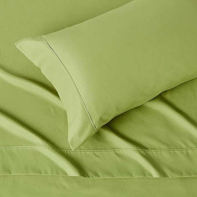 Amazon Basics Lightweight Microfiber 3-Piece Bed Sheet Set, Oliver Light, Solid, Twin XL AmazonBasics
