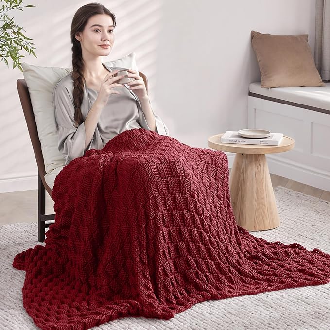 Knitted Weighted Blanket for Adult, No Beads Heavy Blanket 60” x 80'' 15lbs, Breathable Chunky Knit Blanket, Cooling Weighted Blanket for Hot Sleepers, Christmas Home Decor (Red)