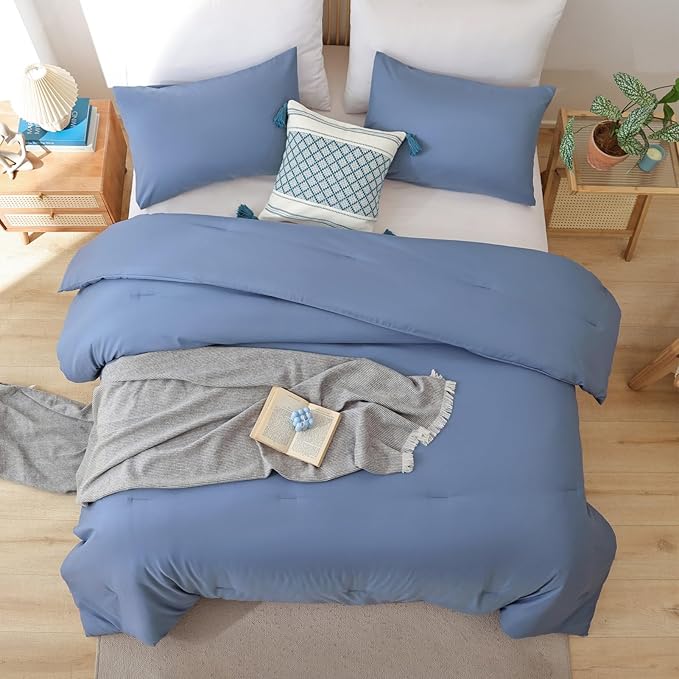 ROSGONIA Comforter Full Size for Girls Boys Teens Slate Blue, 3pcs (1 Blue Comforter & 2 Pillowcases) Lightweight Dorm Bedding Full Size