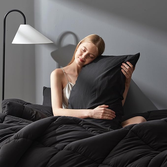 DOWNCOOL Full Size Comforter Sets -All Season Bedding Comforters with 2 Pillow Cases -3 Pieces Bed Set Down Alternative Comforter -Black Bedding Sets (82"x86")