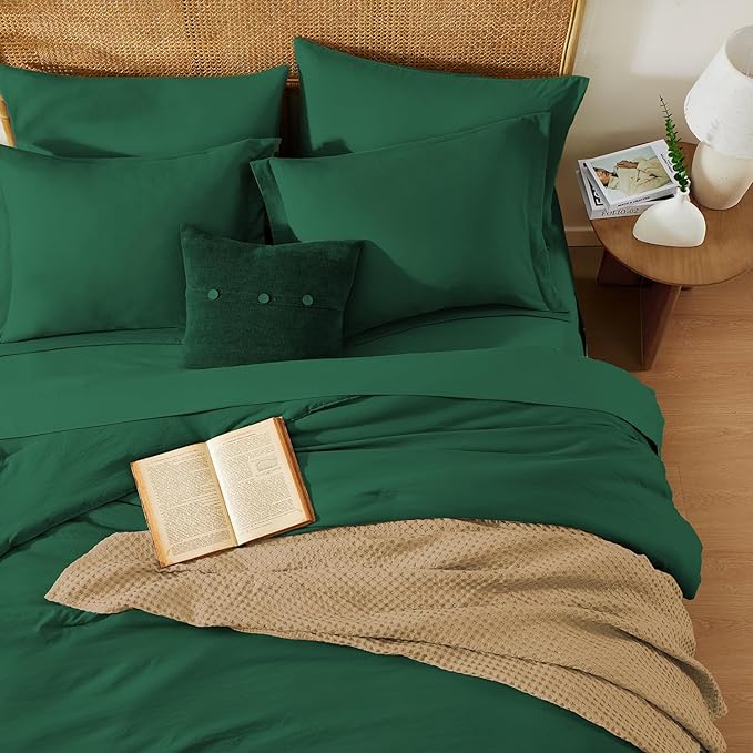 WRENSONGE King Size Comforter Set- 7 Pieces Soft Emerald Green Bed in a Bag King with Fitted Sheet, Flat Sheet, 2 Pillow Shams, and 2 Pillowcases-Warm King Bedding Set for All Season