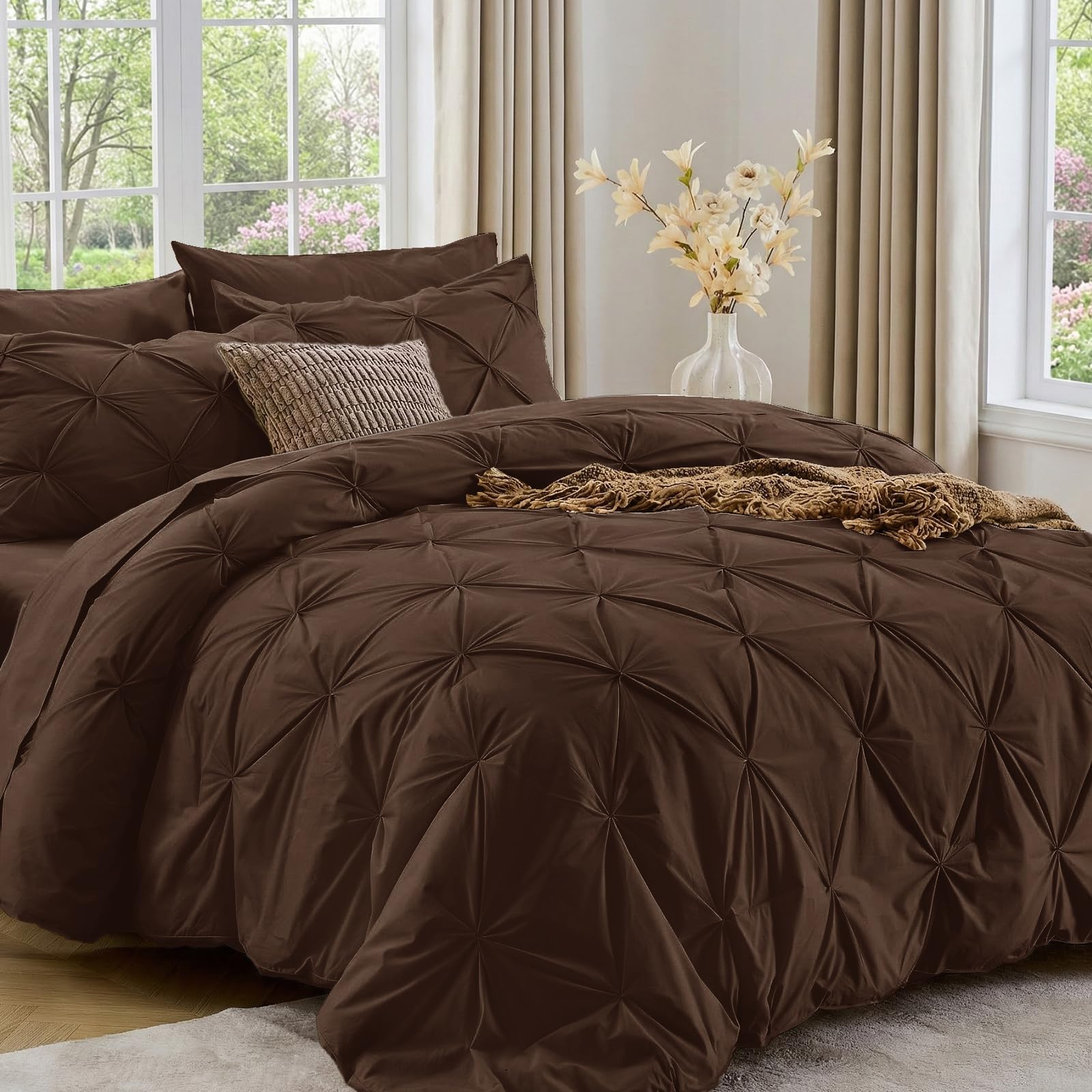 Sasttie Twin XL Comforter Set, 5-Piece Bed in a Bag, Pintuck Bedding Sets for All Season, Includes Comforter, Flat Sheet, Fitted Sheet, Pillowcase and Pillowsham, Beige