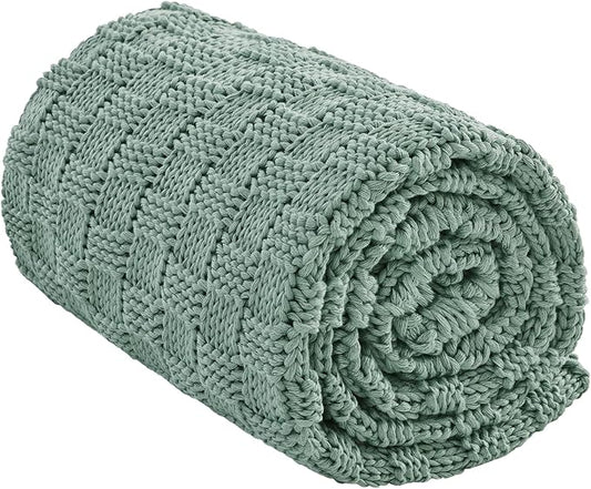 Knitted Weighted Blanket for Adult, No Beads Heavy Blanket 60” x 80'' 17lbs, Breathable Chunky Knit Blanket, Cooling Weighted Blanket for Hot Sleepers, Christmas Home Decor (Light Green)