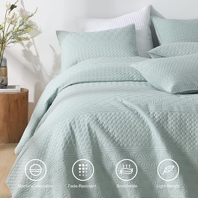 HORIMOTE HOME Sprout Green Queen Size Quilt Set - Soft Microfiber Bedspread with 2 Shams, Lightweight & All-Season Geometric Coverlet for Cozy Bedding