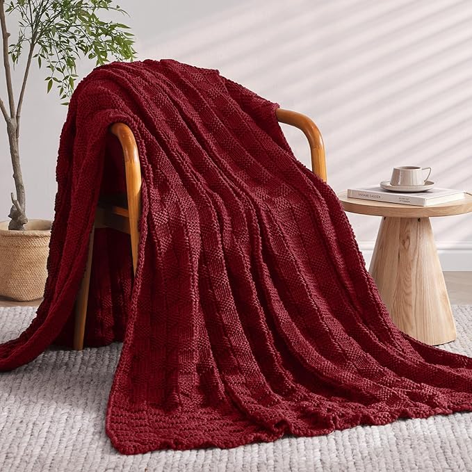 Knitted Weighted Blanket Kids, No Beads Heavy Blanket 40” x 60'' 7lbs, Breathable Chunky Knit Blanket, Cooling Weighted Blanket for Hot Sleepers, Christmas Home Decor (Red)