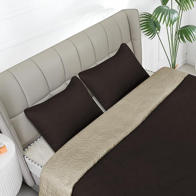 Easy-Going Twin Size Reversible Quilt Set with 1 Quilt and 1 Pillow Sham, Soft Bed Quilt Cover, Water Resistant Lightweight Microfiber Bedspread, Stain Resistant, Olive Leaf-Chocolate/Beige