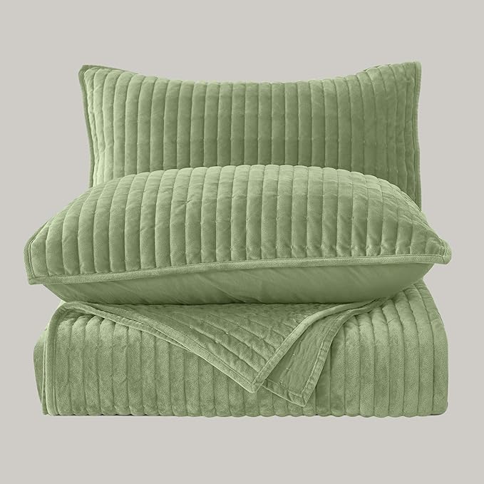 Wonderful Light Green Velvet Quilt King Size Bedding Set, Stitched Lightweight Comforter Luxurious Bedspread Boho Coverlet with Shams for All Season (Mint Green)