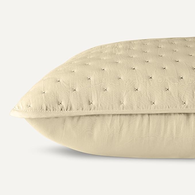 Amazon Basics Brushed Microfiber Quilt Set, Extra Soft with Natural Texture, 2-Piece,Twin/Twin XL, Beige