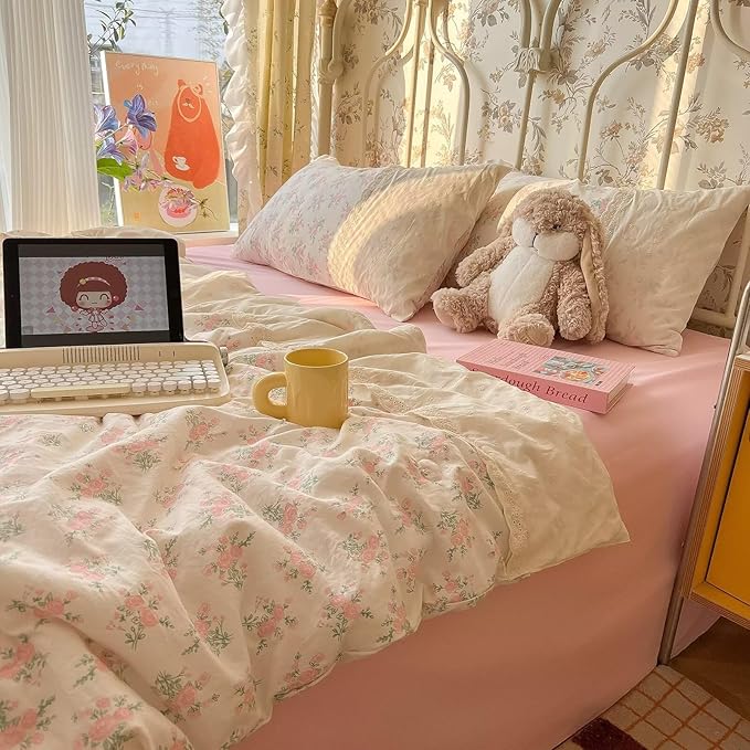 mixinni Vintage Floral Duvet Cover Set - 3 Piece King Size Pink Cottagecore Bedding with Lace Trim, Shabby Chic Bedding Set, Includes 1 Duvet Cover & 2 Pillowcases, Boho Aesthetic for Girls & Dorms
