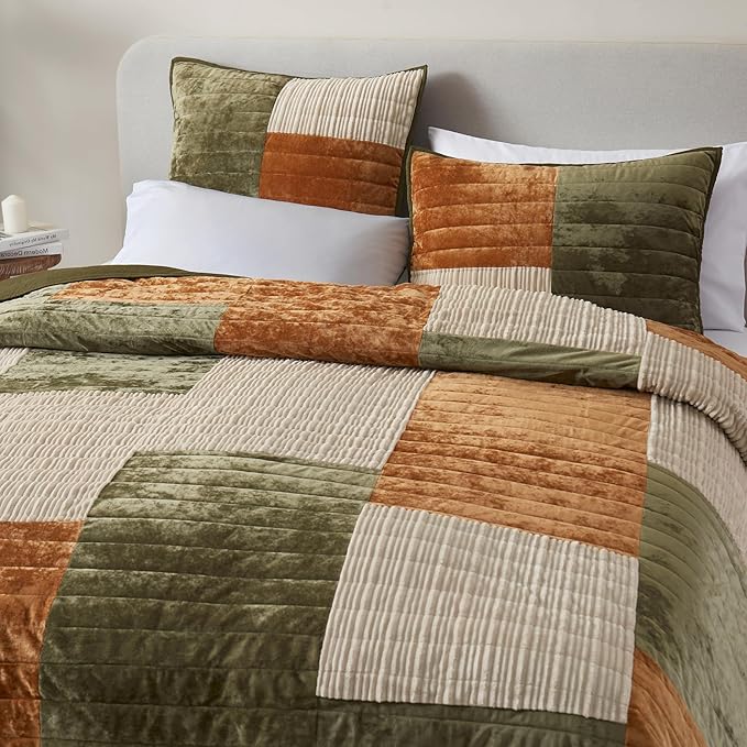 Wonderful Velvet Patchwork Quilt Set - Striped Channel Stitch Green Quilt King, Soft Corduroy Lightweight Comforter, Pet-Friendly, Tear-Resistant, Farmhouse Bedspread Bedding for All Season, 106"x94"