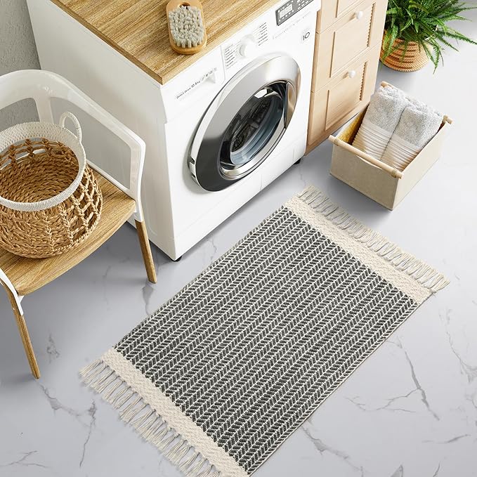 Lahome Boho Bathroom Rugs, Small 2x3 Entry Rug Washable Front Door Bath Mat Woven Cotton Area Rug with Tassels, Farmhouse Non Shedding Lightweight Grey Throw Rug Low Pile Carpet for Kitchen