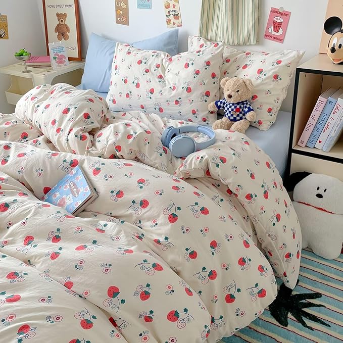 mixinni Strawberry Duvet Cover Set Queen Size - 3 Piece Cute Pink Strawberry Bedding Set, Lightweight & Breathable, Includes 1 Soft Aesthetic Duvet Cover & 2 Pillowcases Perfect for Girls