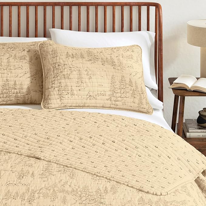 Great Bay Home King Reversible Rustic Lodge Bear Bedspread Quilt with Shams - All Season Cabin Coverlet Bedding Set (Includes 1 Quilt, 2 Pillow Shams)