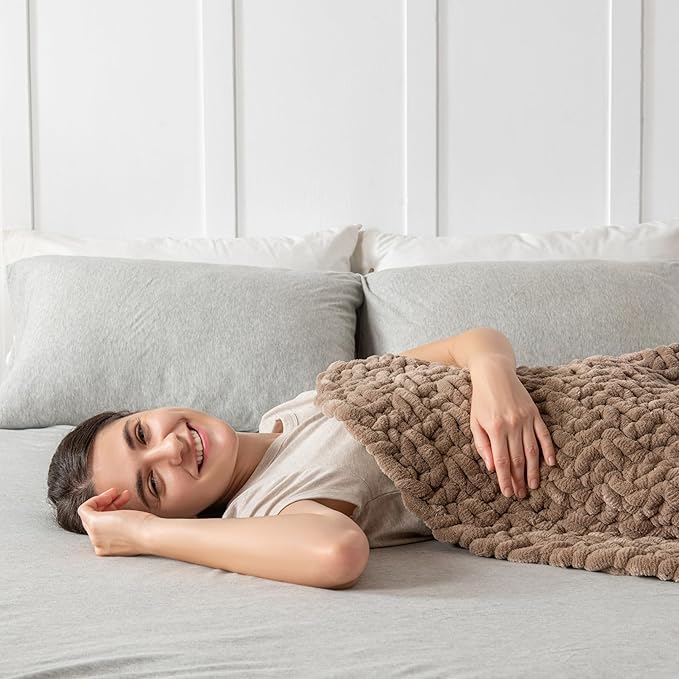 Maetoow Handmade 12 lb Soft Knitted Weighted Blanket, 48 x 72 Inch Breathable Chunky Knit Gravity Blanket Throw, Home Decor for Sofa Couch Bed, Brown