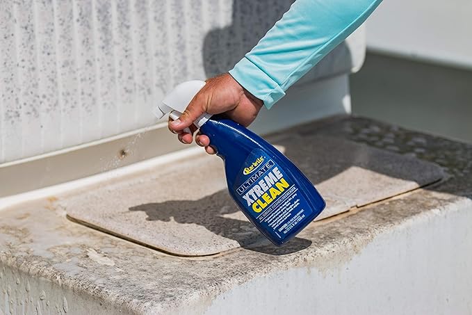 STAR BRITE Ultimate Xtreme Clean - High-Performance All-Surface Cleaner Degreaser, Ideal for Aluminum, Fiberglass, Plastic, Chrome, Stainless, Leather, and Rubber Surfaces
