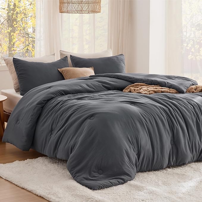 Bedsure Queen Comforter Set Dark Grey, Soft Prewashed Queen Size Bedding, Quilted Comforter with Circle Design, Down Alternative Comforter for All Seasons, 3 Pieces Bed Set with 2 Pillow Shams