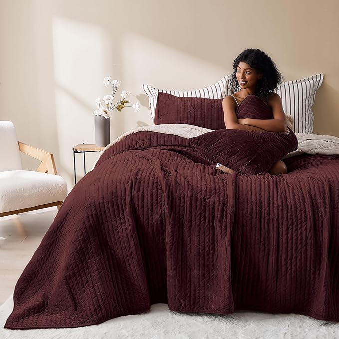 Wonderful Luxury Velvet Quilt - Striped Channel Stitch Burgundy Quilt Queen, Soft Velvet Lightweight Comforter, Pet-Friendly, Tear-Resistant, Bedspread Coverlet Bedding Set for All Season,94"x94"