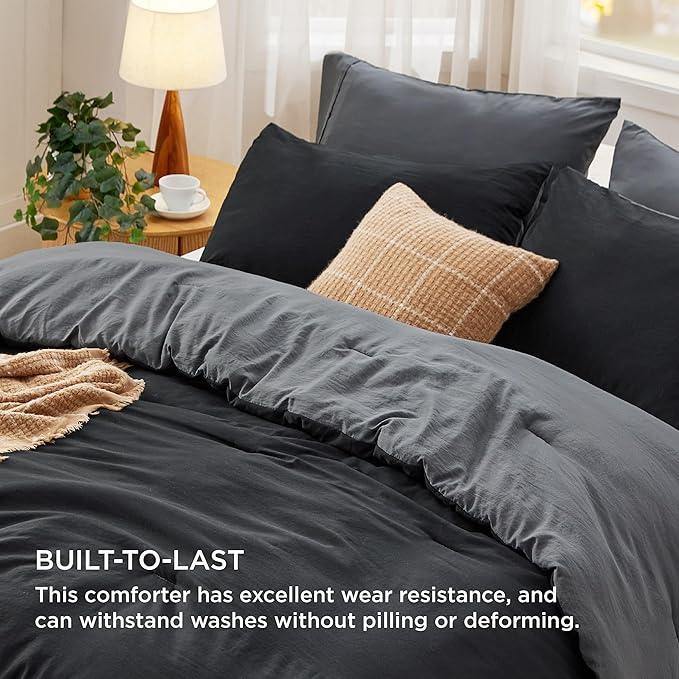 Bedsure Queen Size Comforter Set, Reversible Black Soft Prewashed Bedding for All Seasons, 3 Pieces Warm Down Alternative Bed Set, 1 Lightweight Comforter (90"x90") and 2 Pillowcases (20"x26")