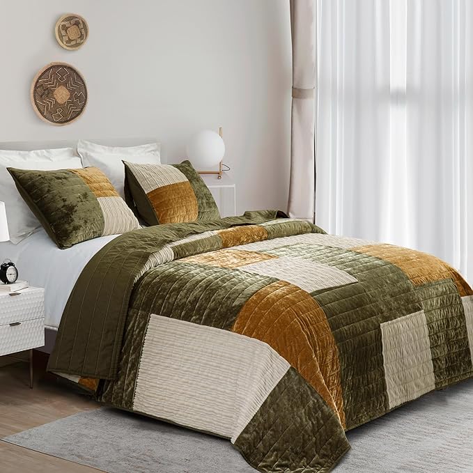 Wonderful Velvet Patchwork Quilt Set - Striped Channel Stitch Green Quilt Queen, Soft Corduroy Lightweight Comforter, Pet-Friendly, Tear-Resistant, Farmhouse Bedspread Bedding for All Season, 94"x94"