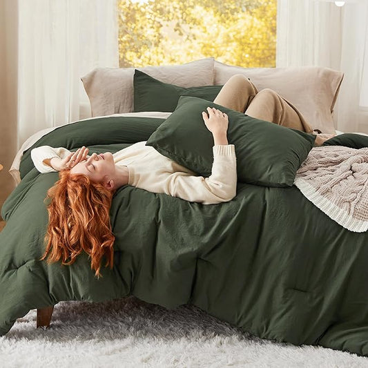 Bedsure California King Size Comforter Set, Dark Green Soft Prewashed Bedding for All Seasons, 3 Pieces GentleSoft™ Bed Set, 1 Lightweight Comforter (104"x96") and 2 Pillowcases (20"x36")