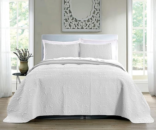 Pure Bedding Quilt Set King/Cal King/California King Size White - Oversized Bedspread - Soft Microfiber Lightweight Coverlet for All Season - 3 Piece Includes 1 Quilt and 2 Shams, Geometric Pattern