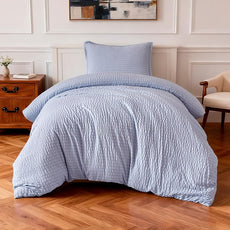 Amazon Basics Jacquard Geometric Microfiber 2-Piece Duvet Cover Set, Includes 1 Duvet Cover and 1 Pillow Sham, Twin, Blue Striped