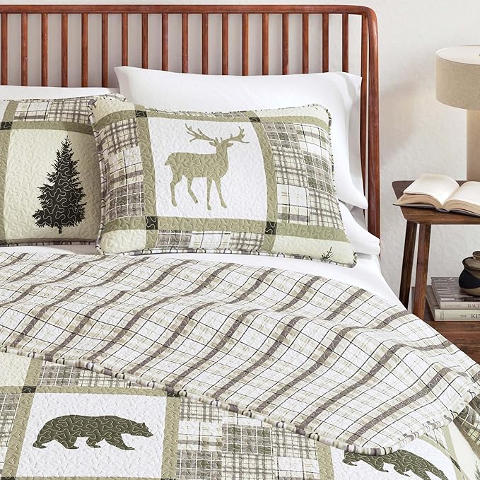 Great Bay Home Lodge Bedspread King Size Quilt with 2 Shams. Cabin 3-Piece Reversible All Season Quilt Set. Rustic Quilt Coverlet Bed Set. Stonehurst Collection.