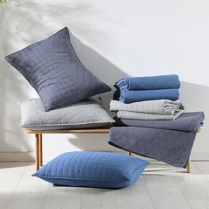 HORIMOTE HOME Steel Blue Queen Size Quilt Set - Soft Microfiber Bedspread with 2 Shams, Lightweight & All-Season Geometric Coverlet for Cozy Bedding