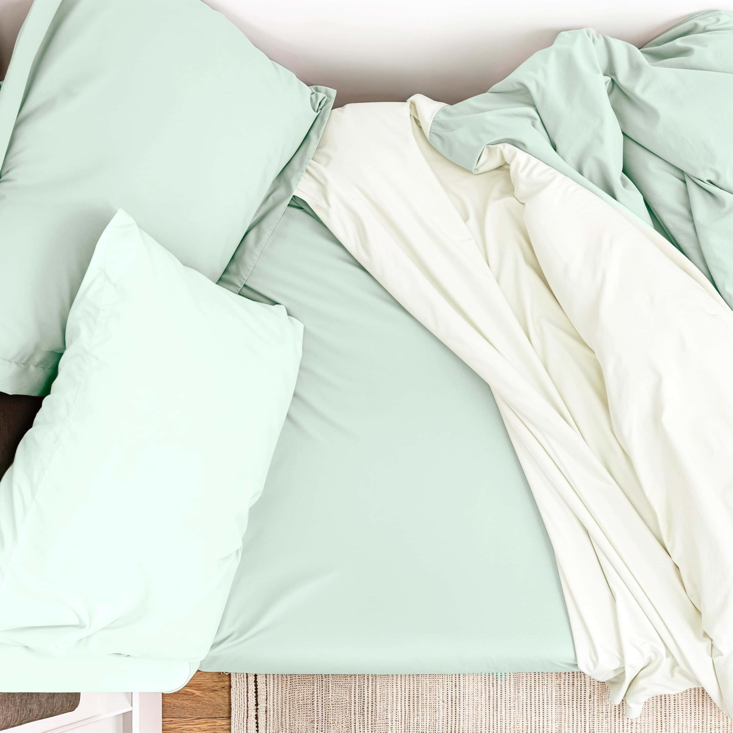 Hearth & Harbor Complete Dorm Room Set, Twin XL Comforter Set, Sheet Set, Mattress Protector, Towels and Organizers - All Dorm Accessories Included Dormly