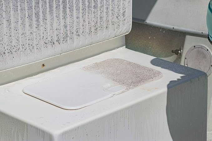 STAR BRITE Ultimate Xtreme Clean - High-Performance All-Surface Cleaner Degreaser, Ideal for Aluminum, Fiberglass, Plastic, Chrome, Stainless, Leather, and Rubber Surfaces