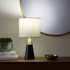 Amazon Basics 60W Equivalent, Daylight White, Non-Dimmable, 10,000 Hour Lifetime, A19 LED Light Bulb , 6-Pack