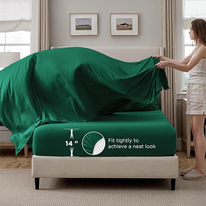 Bedsure Full Comforter Set Dark Green - Bed in a Bag Full Size Bedding Set 7 Pieces, GentleSoft™ Pintuck Bed Set Gift for Family, Pinch Pleat All Season Comforter with Sheets, Pillowcases & Shams