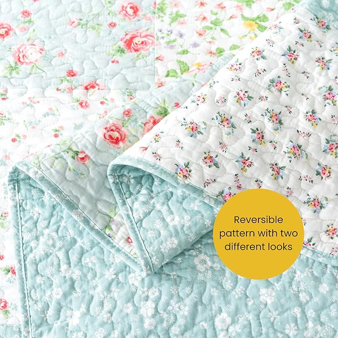 Soul & Lane Whispering Flowers Cotton Quilt Set - Queen Size with 2 Shams, White and Blue Pieced Patchwork Design, Country Floral Quilted Comforter, Lightweight Summer Farmhouse Bedding
