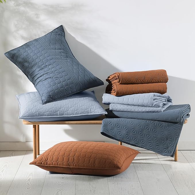 HORIMOTE HOME Burnt Orange King Size Quilt Set - Soft Microfiber Bedspread with 2 Shams, Lightweight & All-Season Geometric Coverlet for Cozy Bedding