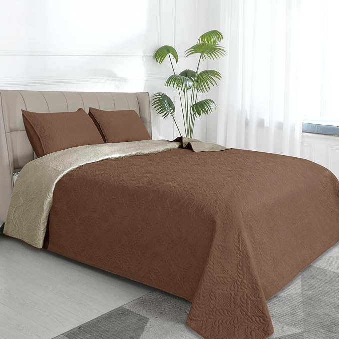 Easy-Going Twin Size Reversible Quilt Set with 1 Quilt and 1 Pillow Sham, Soft Bed Quilt Cover, Water Resistant Lightweight Microfiber Bedspread, Stain Resistant, Olive Leaf-Brown/Beige
