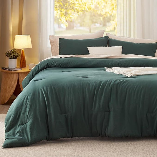 Bedsure Oversized King Size Comforter Set, Forest Green Soft Prewashed Bedding for All Seasons, 3 Pieces GentleSoft™ Bed Set, 1 Lightweight Comforter (120"x98") and 2 Pillowcases (20"x36")
