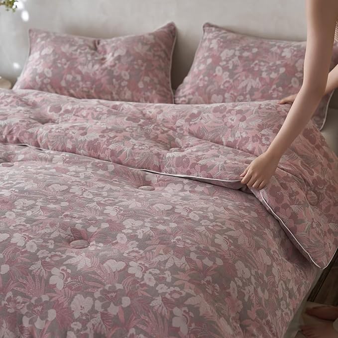 MKXI Double Layer Muslin Cotton Comforter Set Farmhouse Old Pink Floral Comforter Twin XL Shabby Chic Bedding Comforter Set Soft Breathable French Country Bed Comforter for All Season