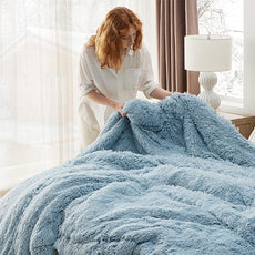Bedsure GentleSoft Fluffy Light Blue Blankets Queen Size for Bed, Thick Sherpa Faux Fur Fleece Fuzzy Plush Winter Warm Soft Full Queen Blankets, Bedroom Decor Blue Cozy Gifts for Women Men, 90x90