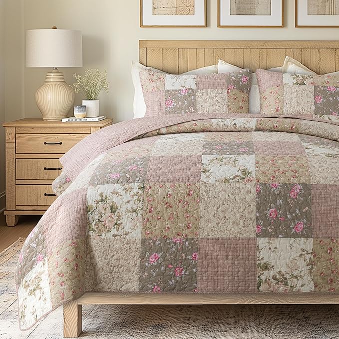 SLPR Secret Garden Patchwork Cotton Pieced Quilt Set - Queen with 2 Shams, Country Shabby Chic Bedding with Flower Pattern, Pink Floral Farmhouse Quilted Bedspread for All Seasons