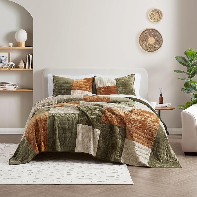Wonderful Velvet Patchwork Quilt Set - Striped Channel Stitch Green Quilt King, Soft Corduroy Lightweight Comforter, Pet-Friendly, Tear-Resistant, Farmhouse Bedspread Bedding for All Season, 106"x94"