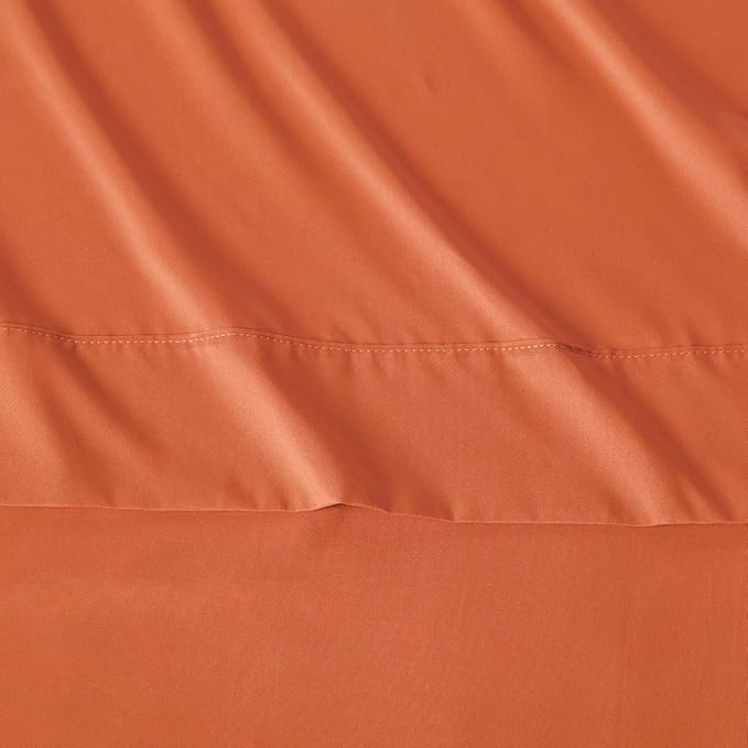 Amazon Basics Lightweight Microfiber 4-Piece Bed Sheet Set, Brick, Solid, Queen AmazonBasics