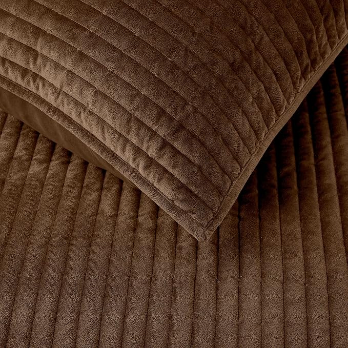 Wonderful Luxury Velvet Quilt - Striped Channel Stitch Brown Quilt King, Soft Velvet Lightweight Comforter, Pet-Friendly, Tear-Resistant, Bedspread Coverlet Bedding Set for All Season,106"x94"