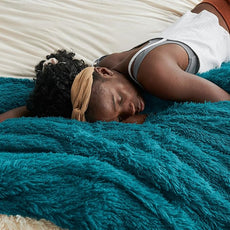 Bedsure GentleSoft Fluffy Turquoise Teal Throw Blanket, Teal Decor Cozy Gifts for Women Men, Soft Fuzzy Sherpa Fleece Plush Thick Warm Faux Fur Throws for Couch, Aqua Blanket Gifts for Mom, 50x60