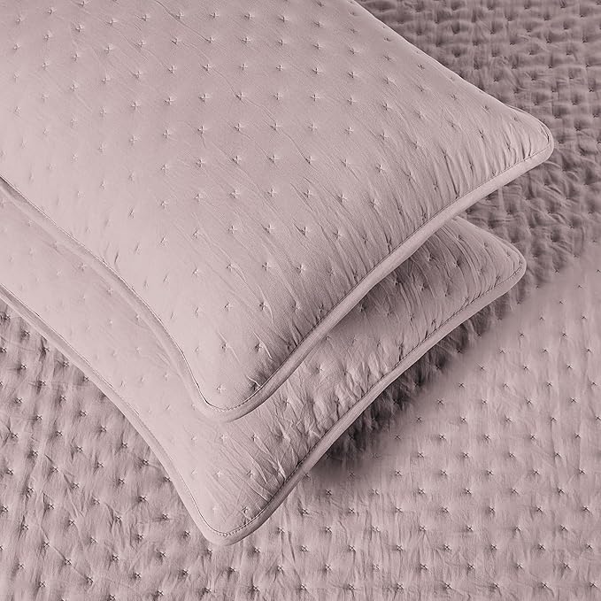 Amazon Basics Brushed Microfiber Quilt Set, Extra Soft with Natural Texture, 3-Piece,King, Purple