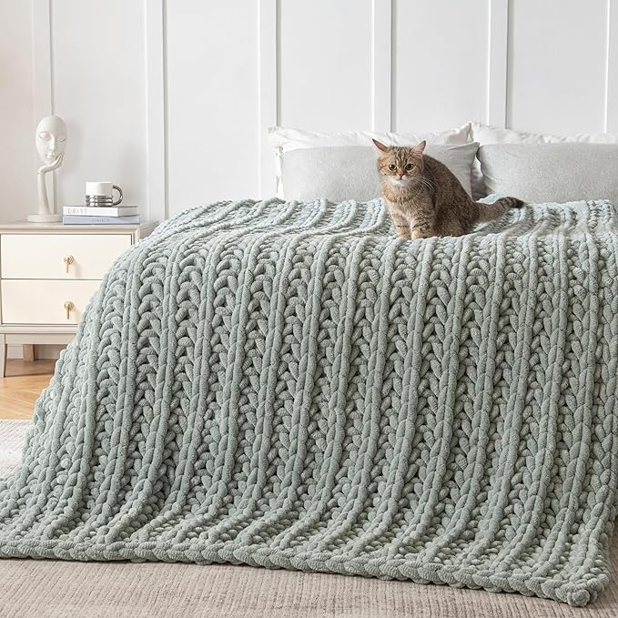 Maetoow Handmade 15 lb Soft Knitted Weighted Blanket, 72 x 48 in Breathable Chunky Knit Gravity Blanket Throw, Home Decor for Sofa Couch Bed, Sage Green